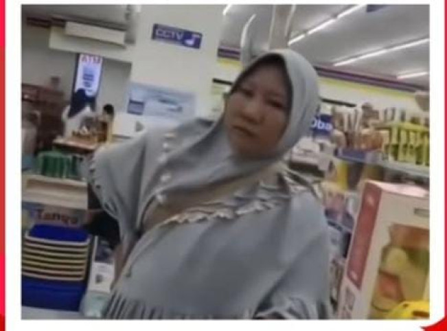 Viral! Seorang Ibu Belanja di Minimarket Tanpa Mau Bayar, Bikin Kasir dan Warganet Geram